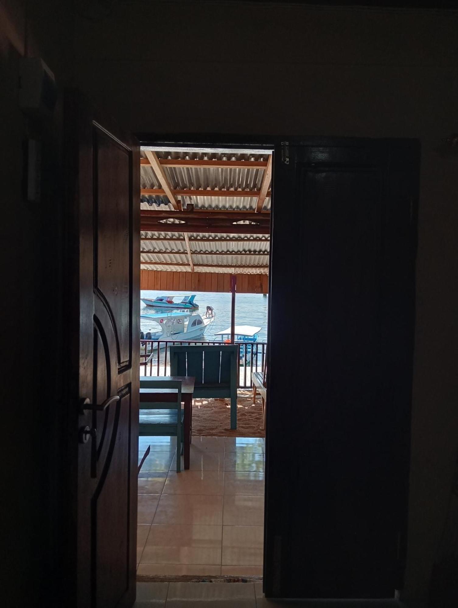 Mamalis Homestay Manado Exterior photo